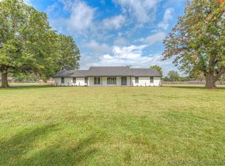 11971 Stonehedge Dr, Claremore, OK 74017