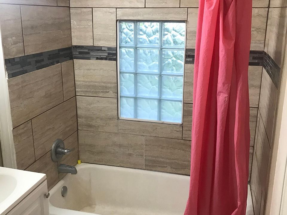 2nd image of 5801 N 27th St #1