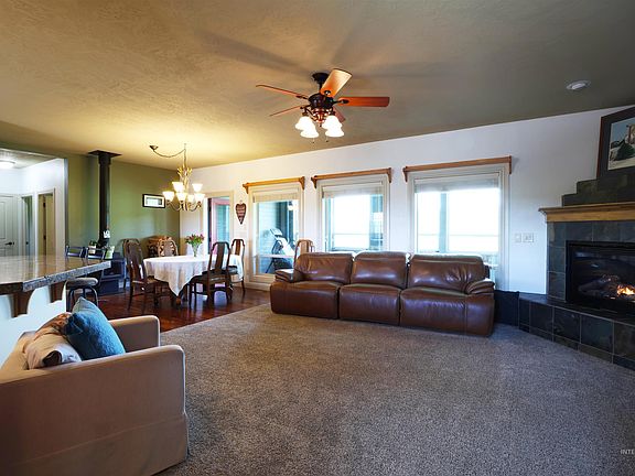 3rd image of 2278 Golf Ln