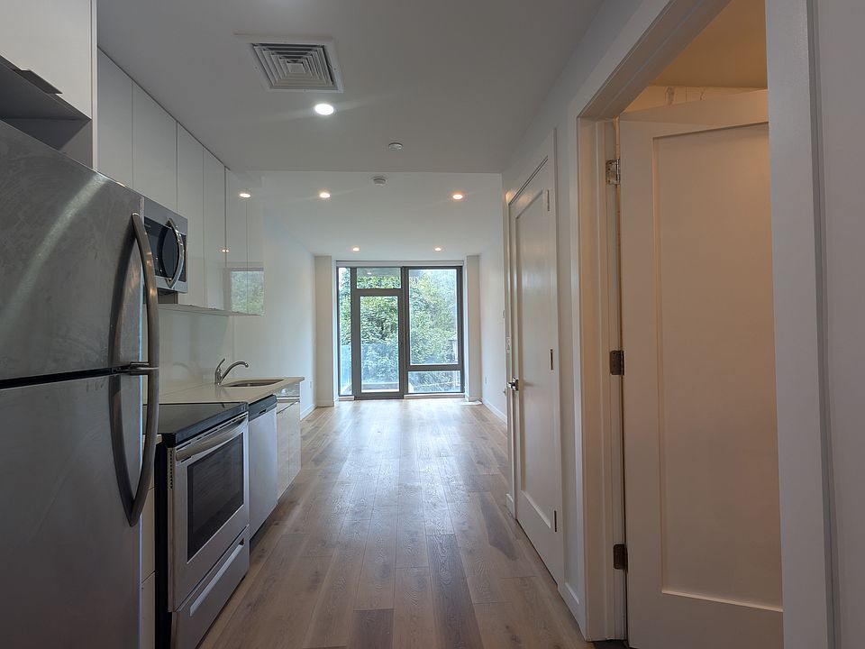 2nd image of 83-67 116th St #603