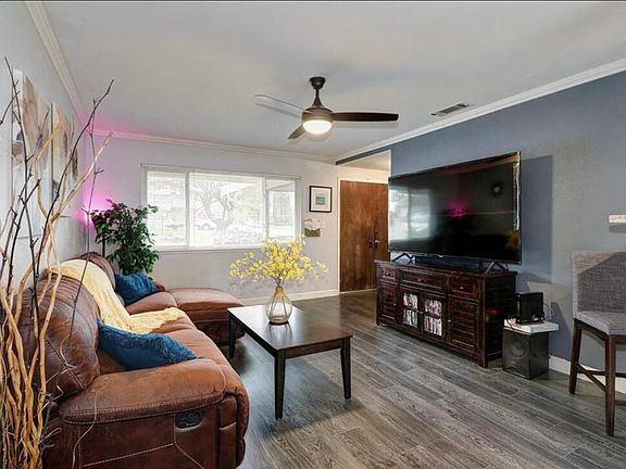 3rd image of 7401 Cushman Ct