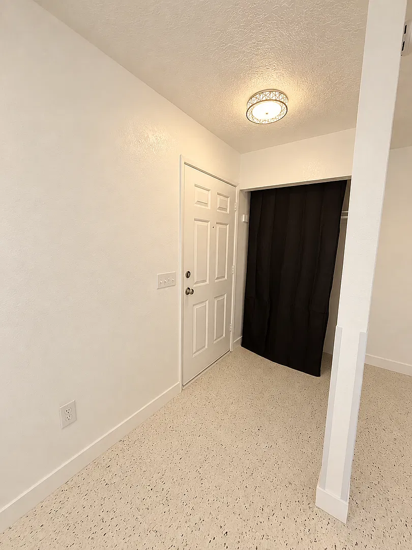 Welcome Home!! 3 Bedroom 2 Bathroom Home Sweet Home!! — Photo 3