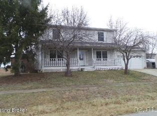 157 Wintergreen Dr, Radcliff, KY 40160
