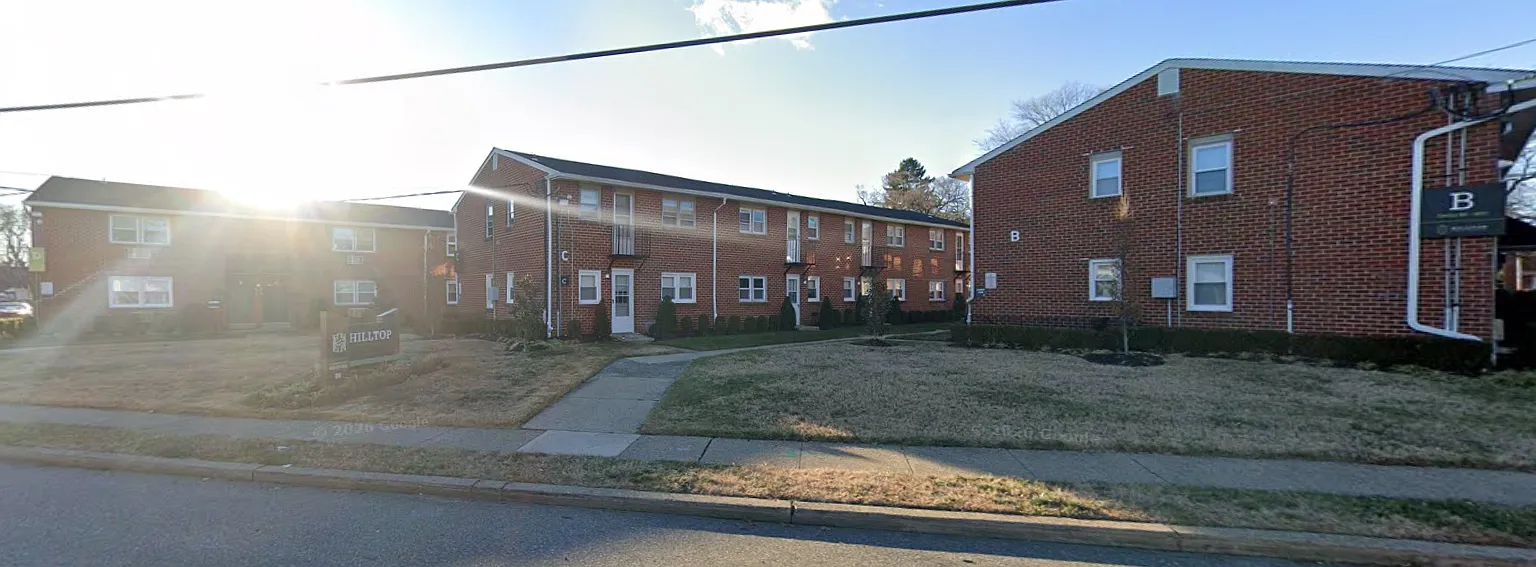 Hilltop Court Apartments — Photo 1