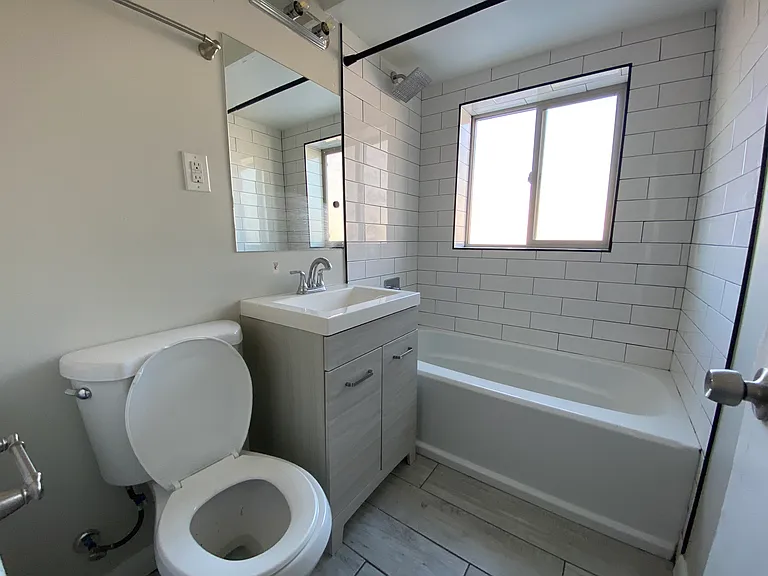 3427 Grape St #3 — Photo 6