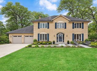 734 Forest Glen Ln, Oak Brook, IL 60523
