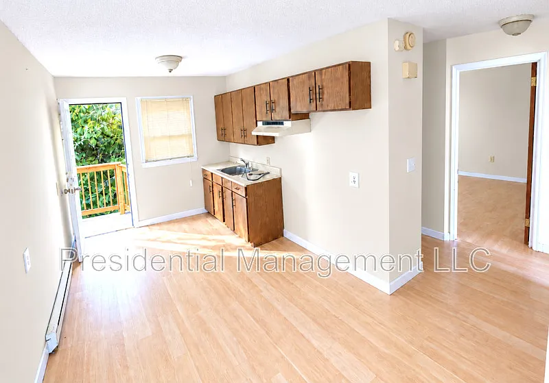 2 bed, 1.0 bath, $1,500 — Photo 2