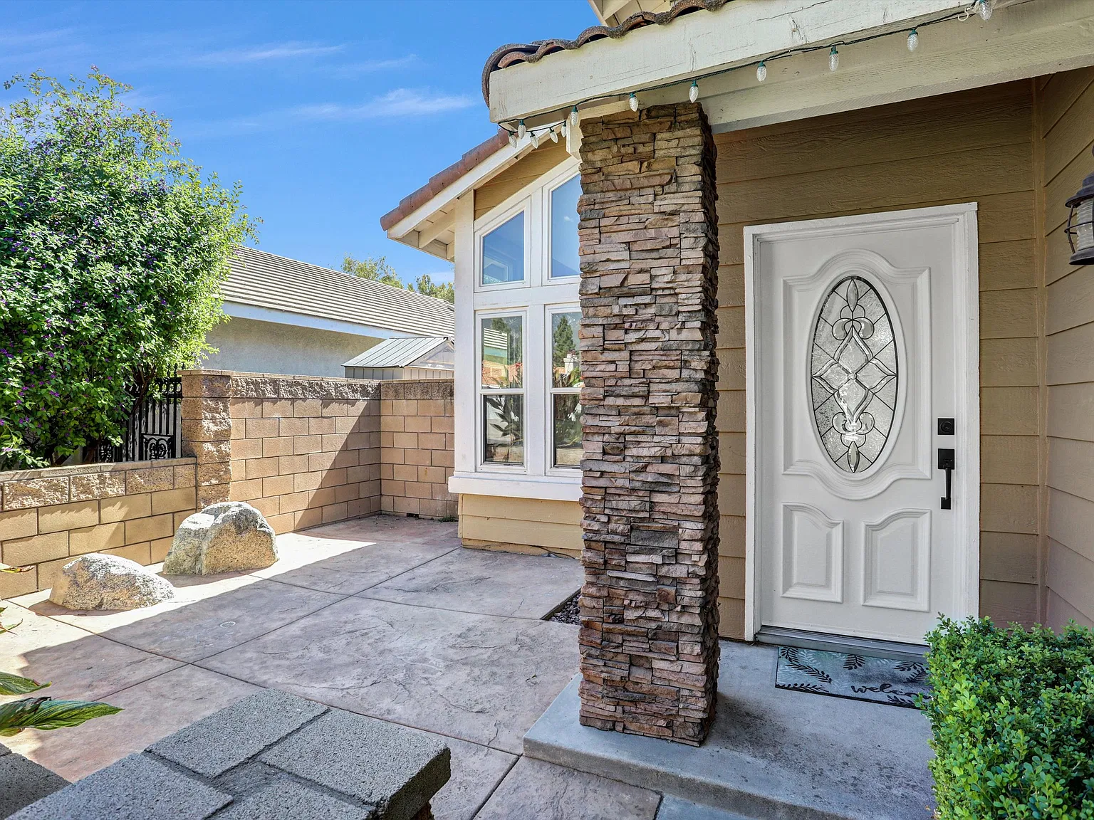 3 bed, 2.5 bath, 1542 sqft, $3,500 — Photo 3