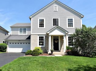 248 Valley View Dr, St Charles, IL 60175