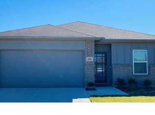 209 Michelle St, Aubrey, TX 76227