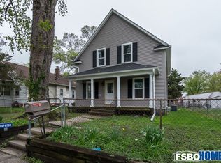 249 45th St, Moline, IL 61265