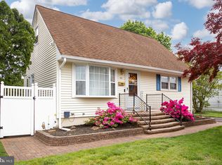 65 Steinert Ave, Hamilton, NJ 08619