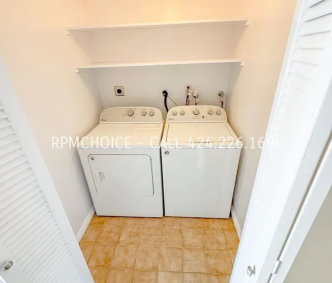 23821 Stanhurst Ave — Photo 43