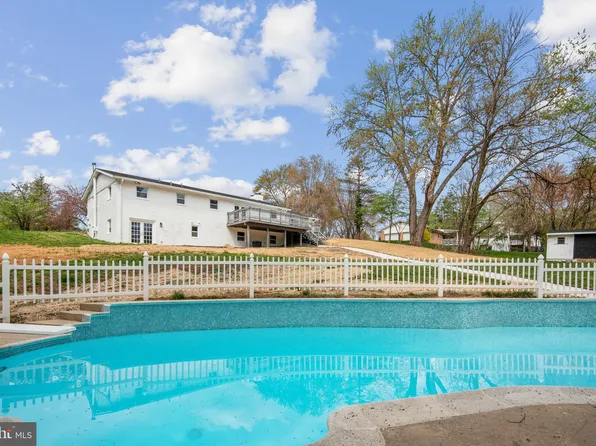 7009 Gardner Ln, Highland, MD 20777