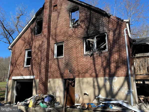 8872 Easton Rd, Ferndale, PA 18921