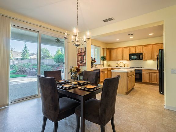 5th image of 235 Mountain Quail Ct