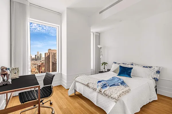 Rented by Sotheby's International Realty | media 23