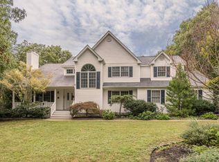 6 Oak Ridge Ct, Manorville, NY 11949