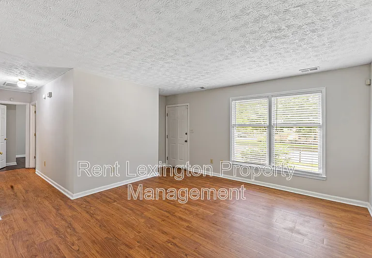 4225 Steamboat Rd — Photo 7