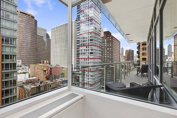 Sold by Corcoran | media 19