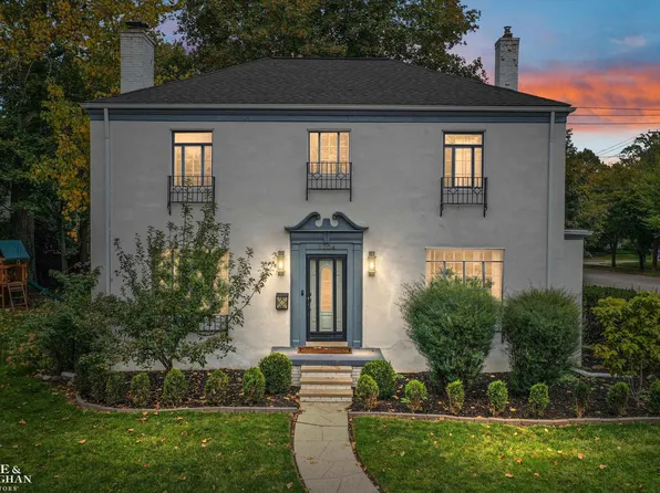 1204 Bishop Rd, Grosse Pointe Park, MI 48230