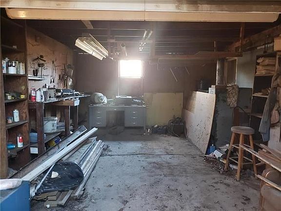4th image of 8622 E 16th St