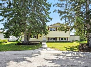 139 N Huntford Grn NE, Calgary, AB T2K 3Z3