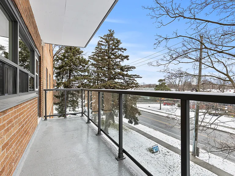 473 Linwell Rd — Photo 11