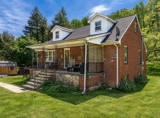431 Mitchell Valley Dr, Marion, VA 24354