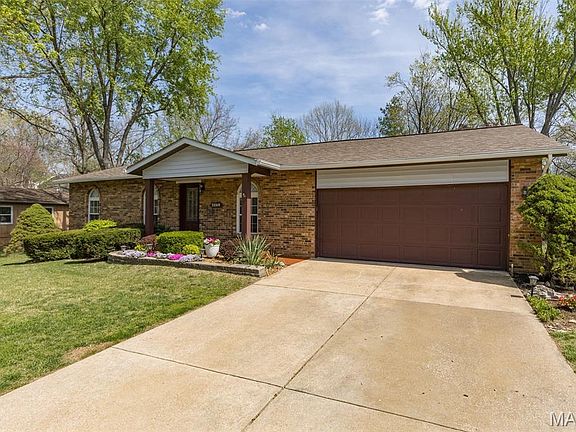 2nd image of 4452 Dantonaire Pl