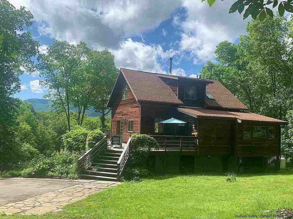 1st image of 327 Lotus Ln