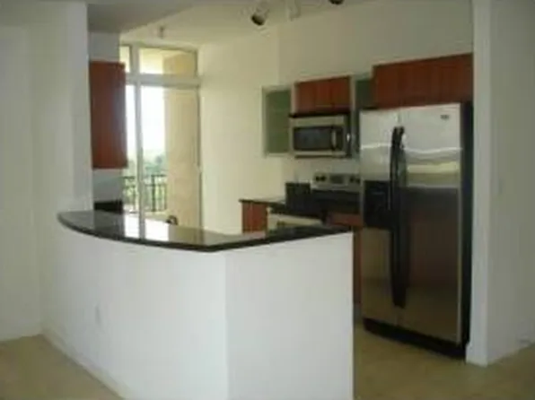 3232 SW 22nd St #1009, Miami, FL 33145