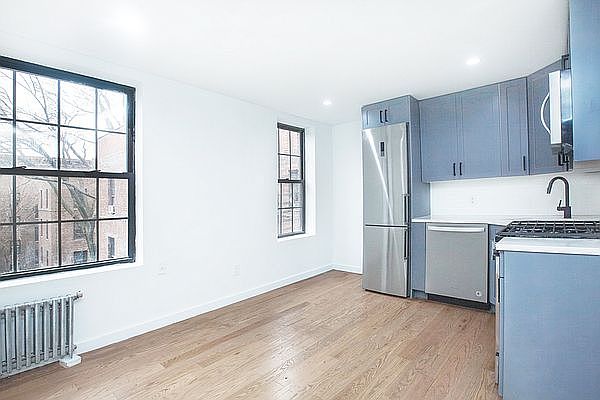 1st image of 2816 8th Ave
