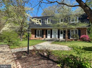 1011 Shipman Ln, Mc Lean, VA 22101