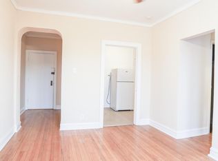 3946 W Dakin St APT 3B, Chicago, IL 60618
