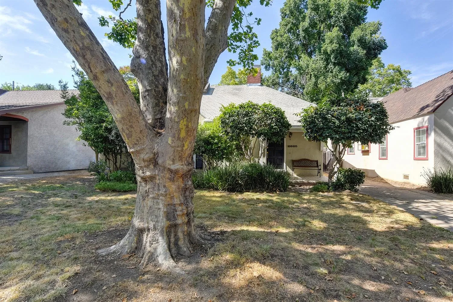2665 7th Ave photo 1