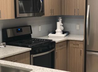 111 Plaza Dr, Secaucus, NJ 07094