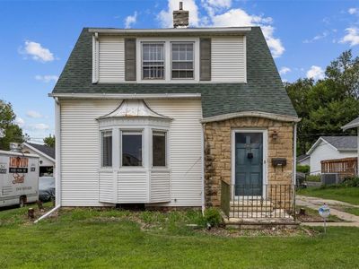 1716 1st Ave NW, Cedar Rapids, IA, 52405