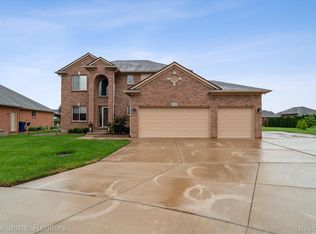56307 Robin Ct, Macomb, MI