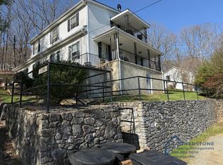 4335 Yellow Mountain Rd APT 2, Roanoke, VA 24014