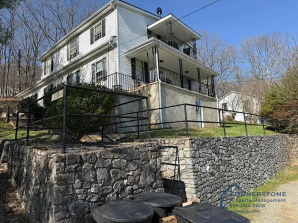 4335 Yellow Mountain Rd APT 2, Roanoke, VA 24014