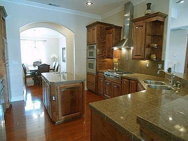 Chef's kitchen w/ granite counters