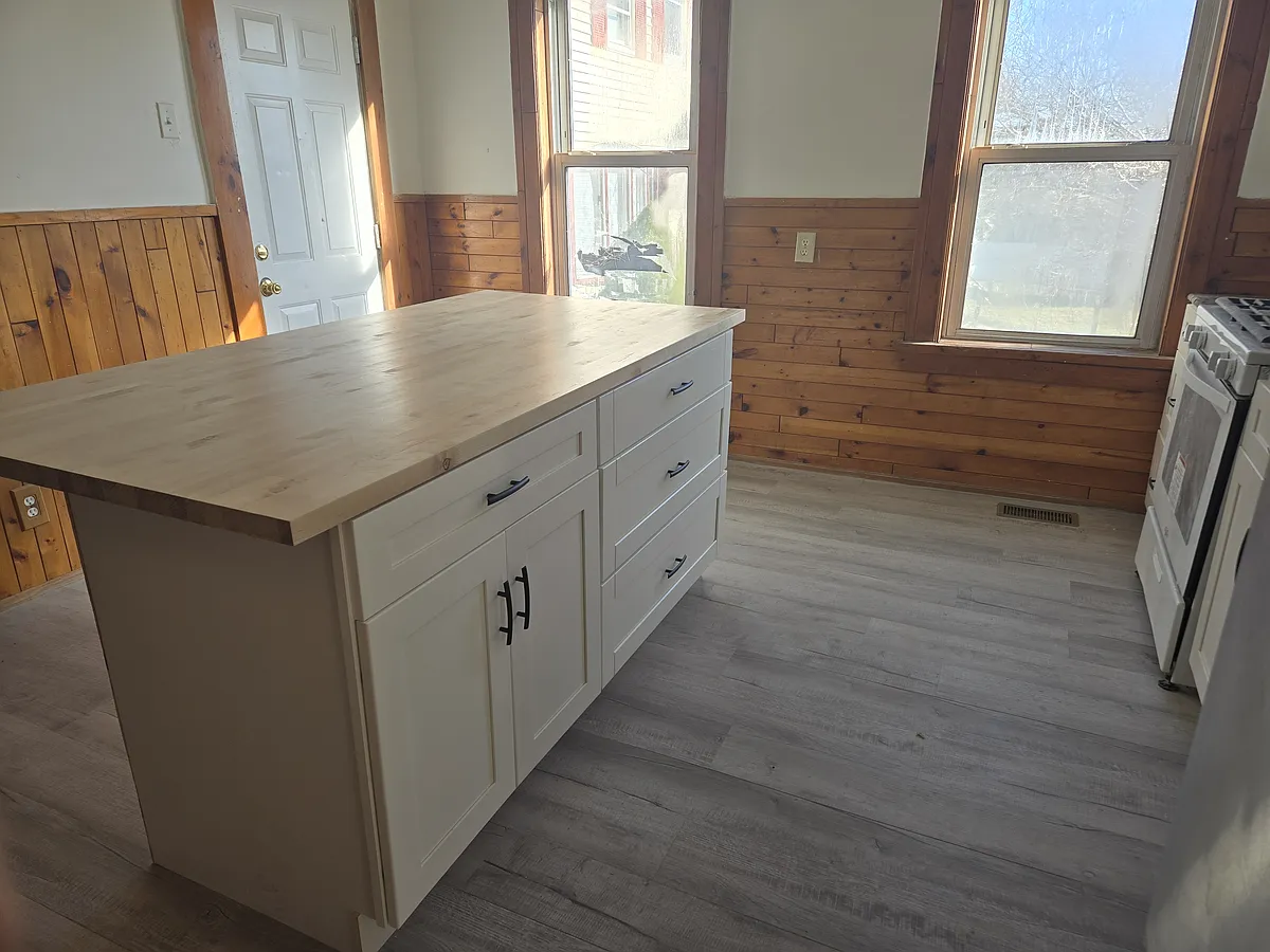 Building Photo - 661 Millbury St #1