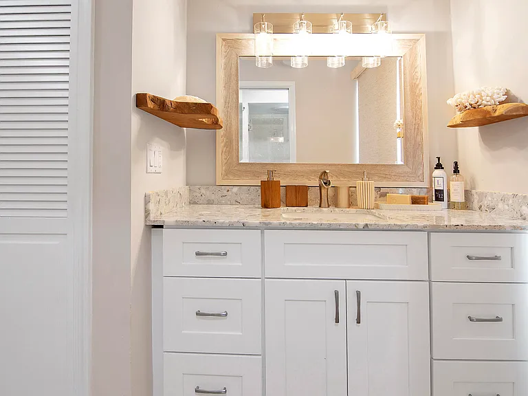 19 Pinehill Trl E — Photo 20