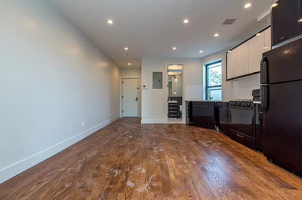 Rented by Nooklyn NYC LLC | media 23