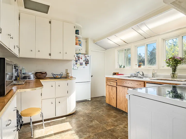 1451 La Madrona Dr — Photo 6