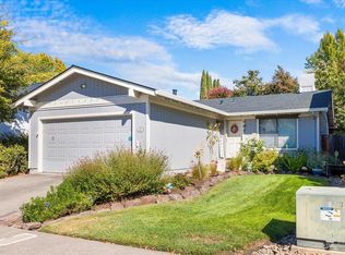 280 Hummingbird Ct, Healdsburg, CA 95448