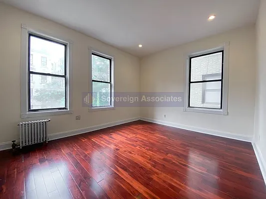 Rented by Sovereign Associates | media 12