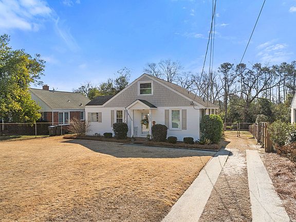 4th image of 1752 Pine Tree Road