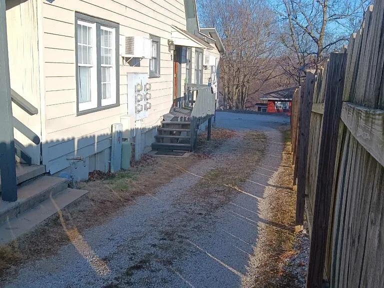 612 N Storer Ave #2 — Photo 5